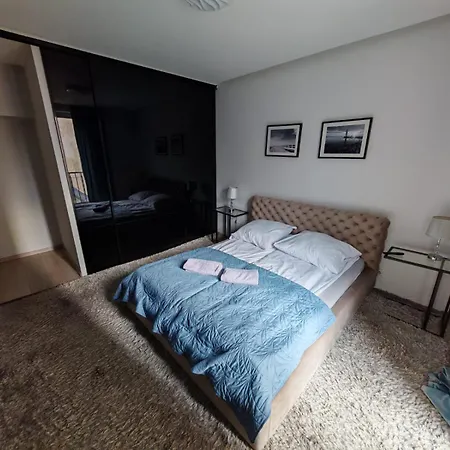 Nowoczesny Iii Al. Nmp * Częstochowa