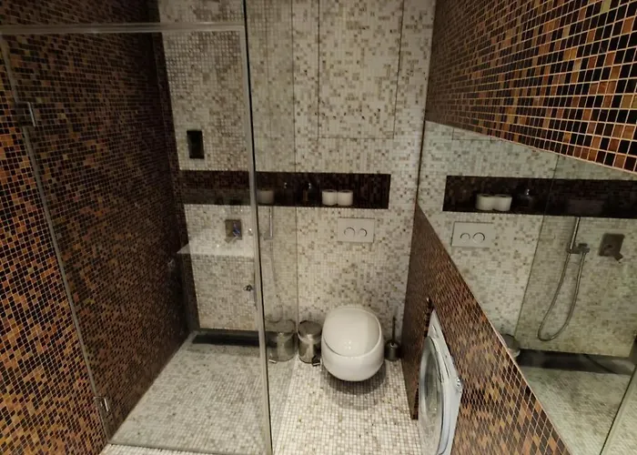 Nowoczesny Iii Al. Nmp Częstochowa