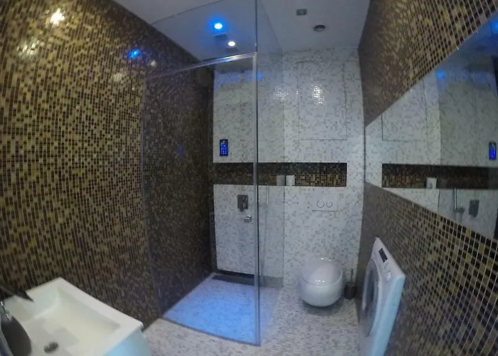 Nowoczesny Iii Al. Nmp Apartamento